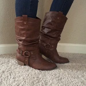Very lightly worn, low brown boots